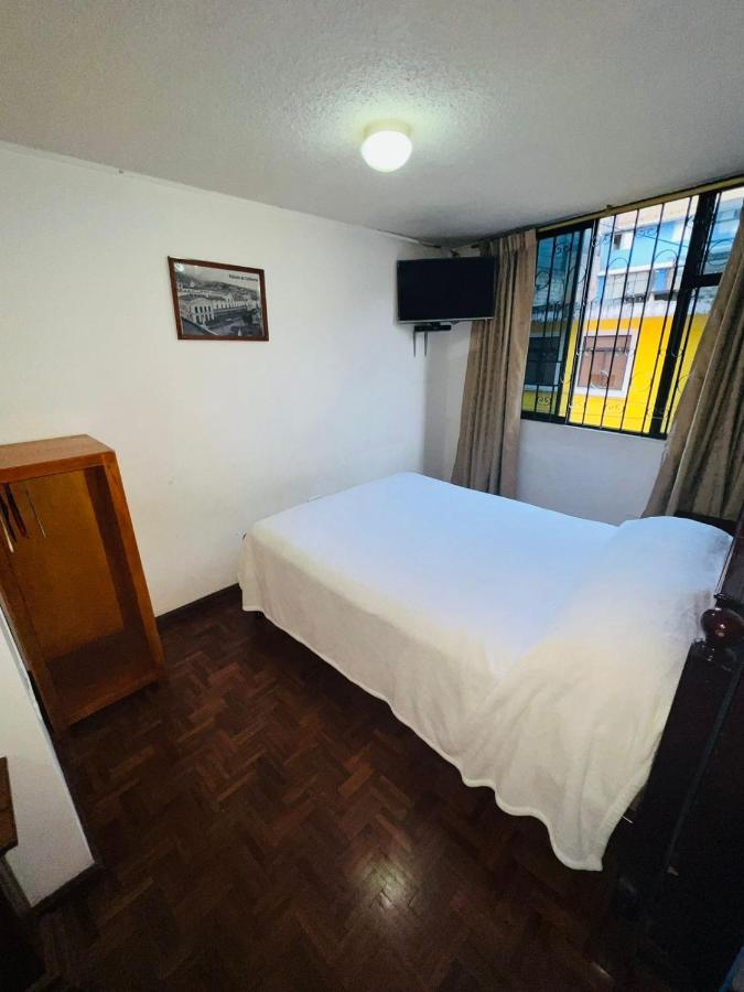 Hotel Estrellita Inn Alameda Кито Екстериор снимка