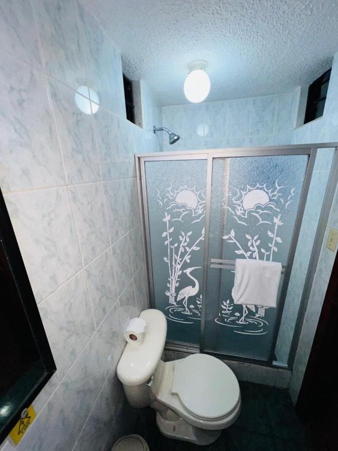 Hotel Estrellita Inn Alameda Кито Екстериор снимка