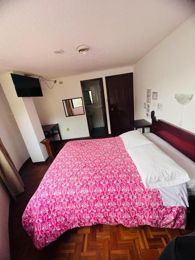 Hotel Estrellita Inn Alameda Кито Екстериор снимка